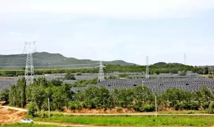 中國(guó)十三省最大光伏電站在這里！欽州康熙嶺的光伏電站能排上號(hào)了嗎？